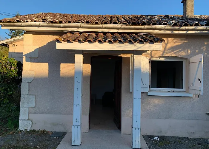 Petite Maison Dans Un Village Du Gers