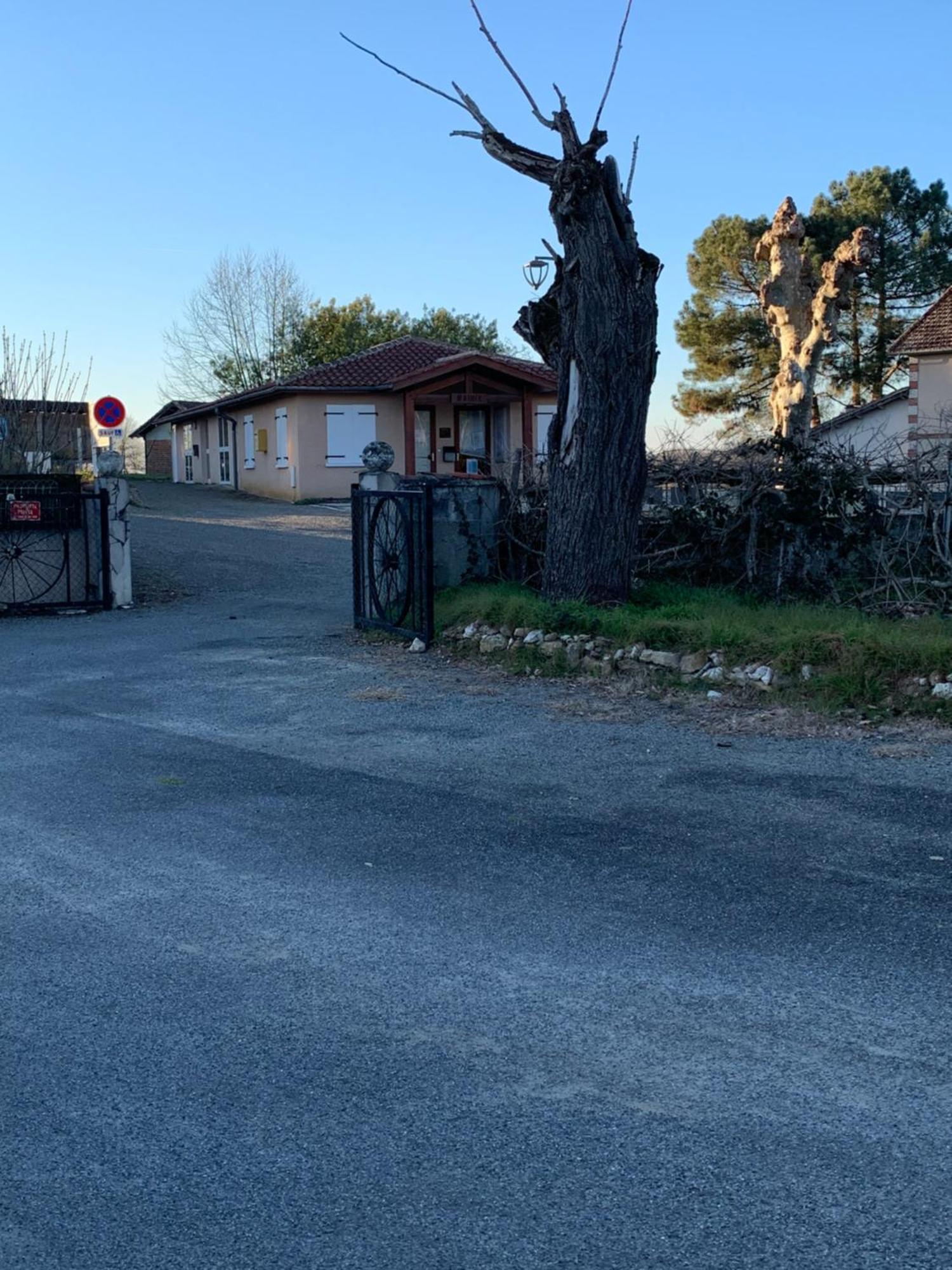 Petite Maison Dans Un Village Du Gers Holiday home