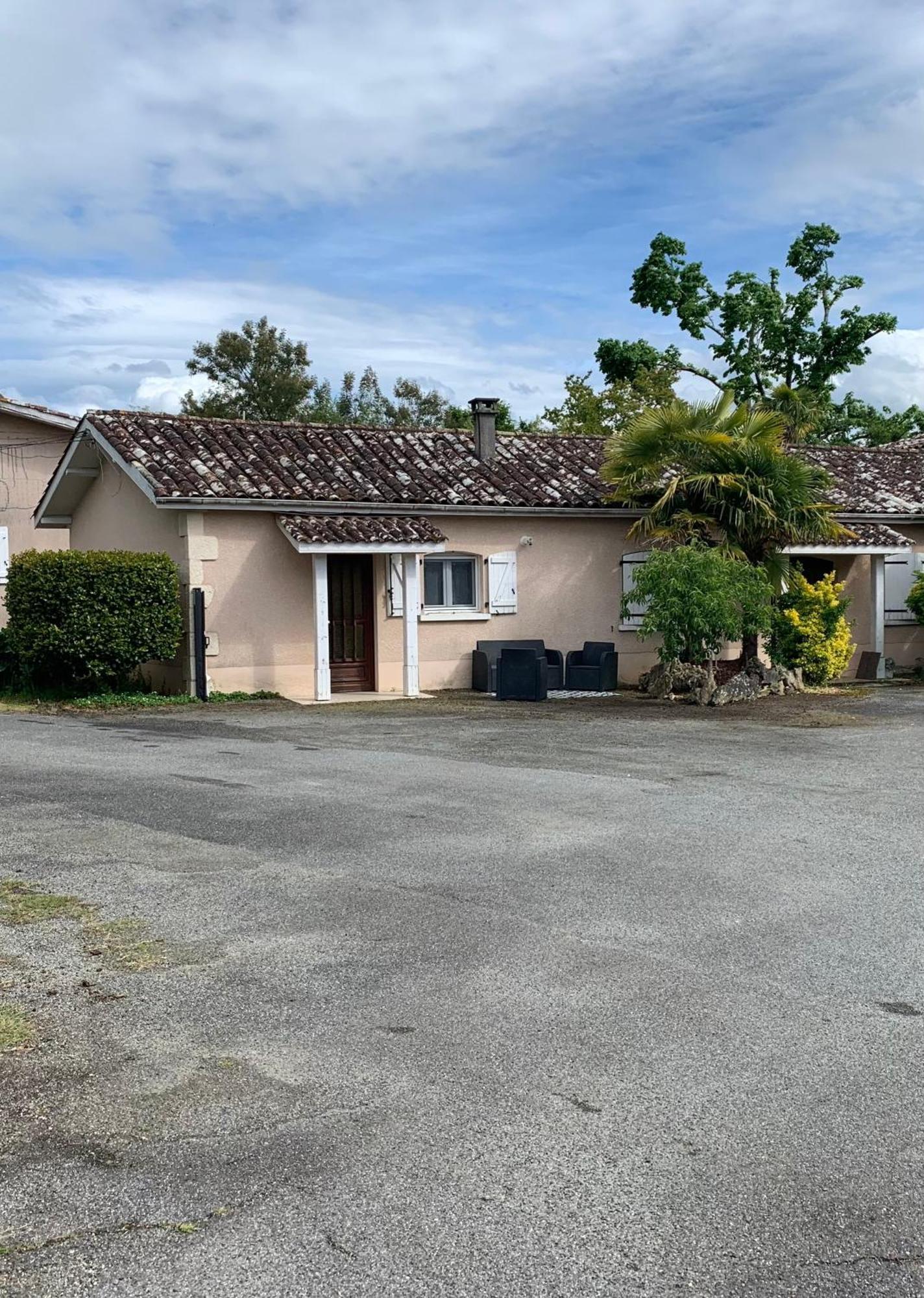 Petite Maison Dans Un Village Du Gers * Sabazan